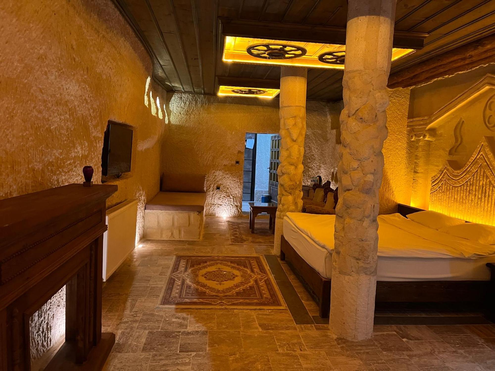 Dionysos Cave Cappadocia Hotel Ουργκούπ Εξωτερικό φωτογραφία